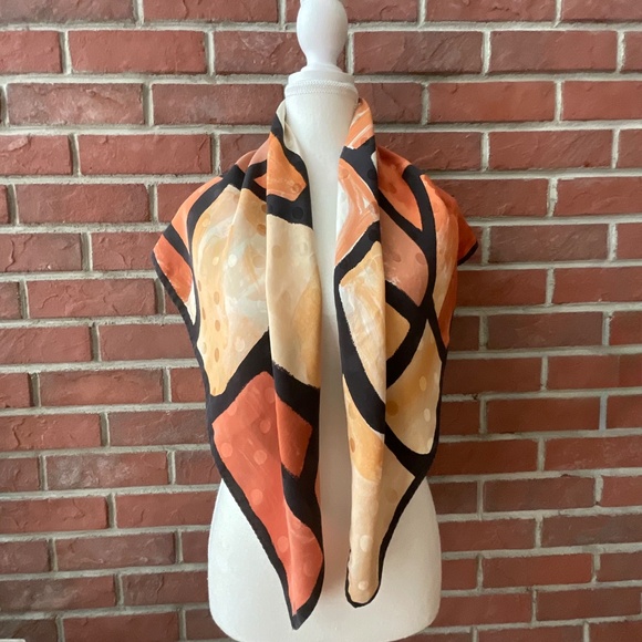 Silk Geometric Print Square Scarf 33”x34” NWOT Made In Italy - Picture 9 of 13